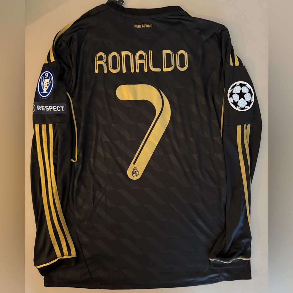 Ronaldo Madrid retro jersey